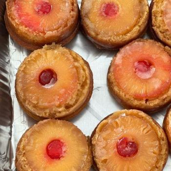 Pinappe upside down cake